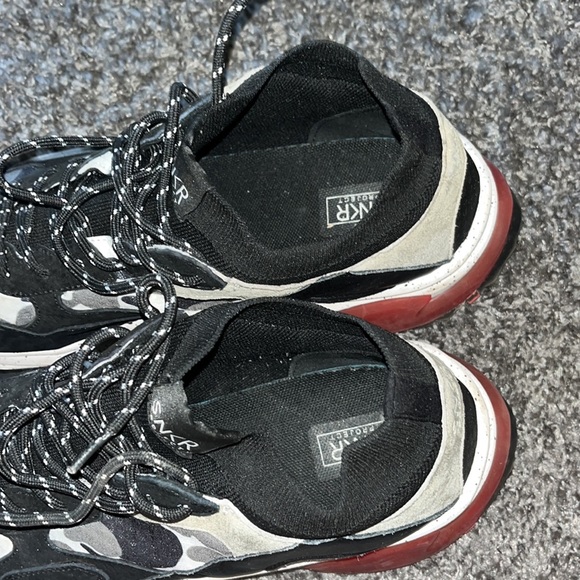 Snkr protect size 12 - Picture 3 of 7